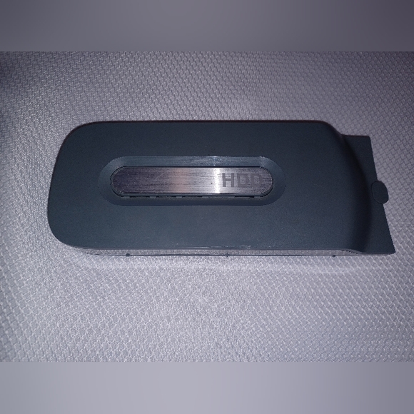 Microsoft Xbox 360 Bundle w/ Game + Controller + HD - Picture 3 of 10